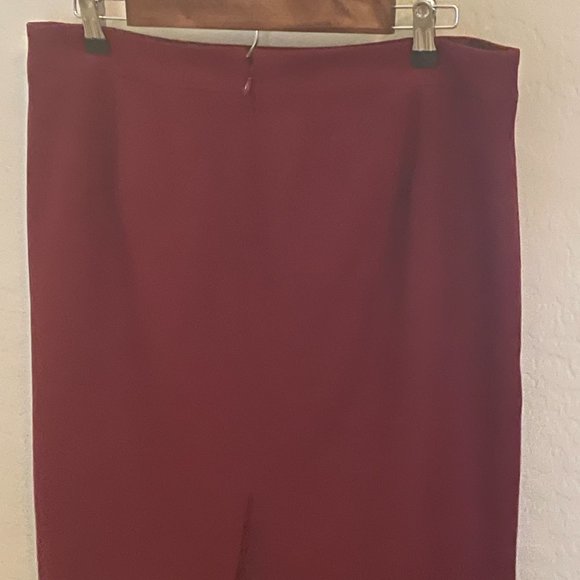 Pencil Skirt - Picture 2 of 4